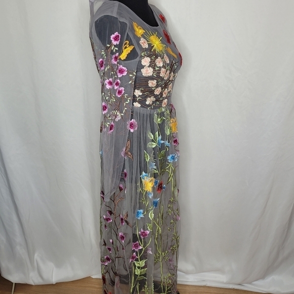 BLUEOXY Floral Embroidered Sheer Gray Mesh Dress Overlay - Size XS/S ** FLAWED - Picture 5 of 16